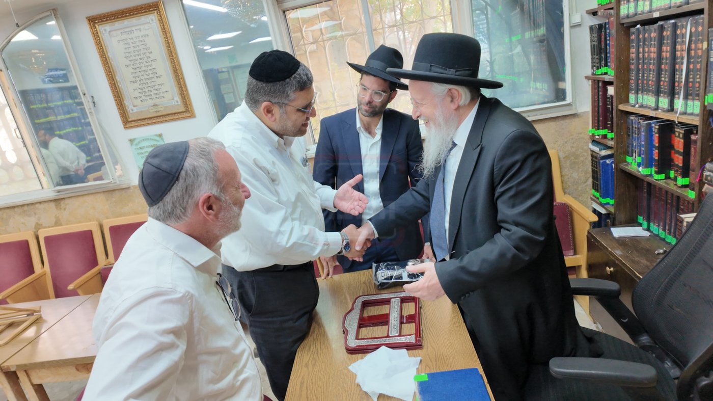 הרב ראובן יקר והרב אברהם סאלם, אצל הגרש"י זעפראני