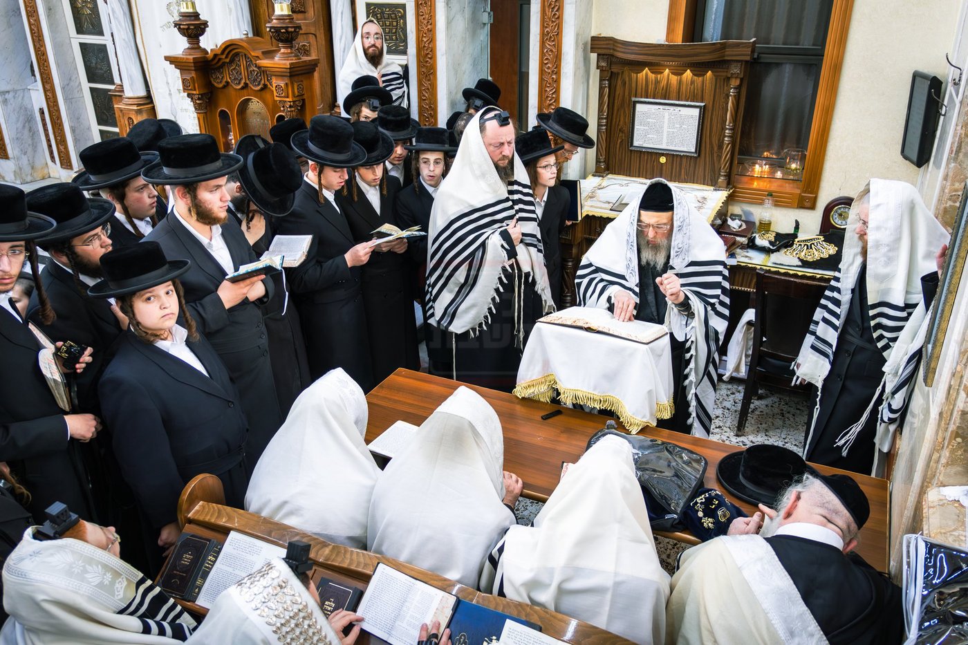 האדמו"ר מפינסק קרלין בהתרת נדרים