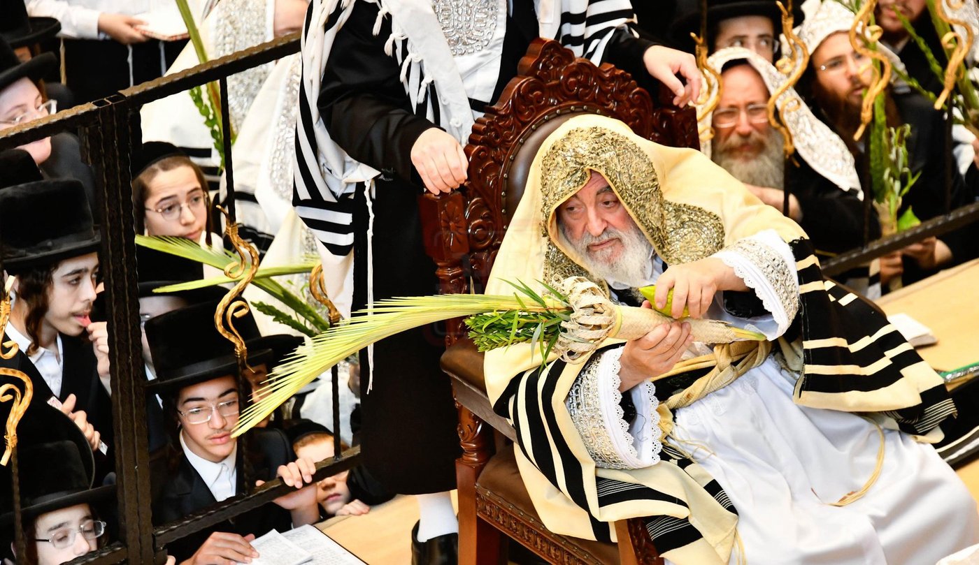 הושענא רבה בחצה"ק ויז'ניץ