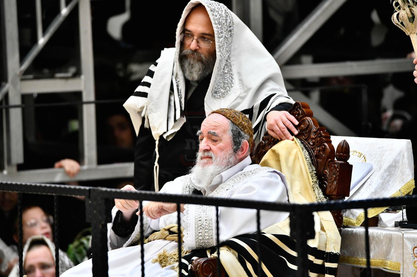 הושענא רבה בחצה"ק ויז'ניץ