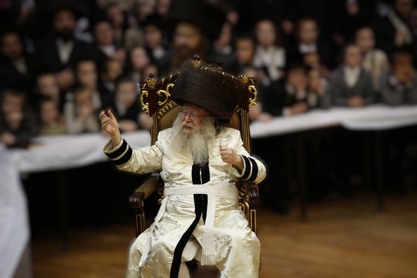 ירח האיתנים בחצה"ק ניקלשבורג