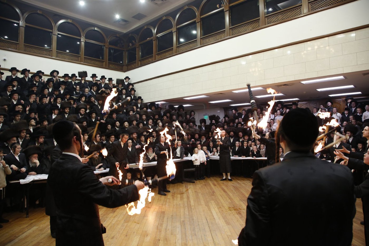 ירח האיתנים בחצה"ק ניקלשבורג
