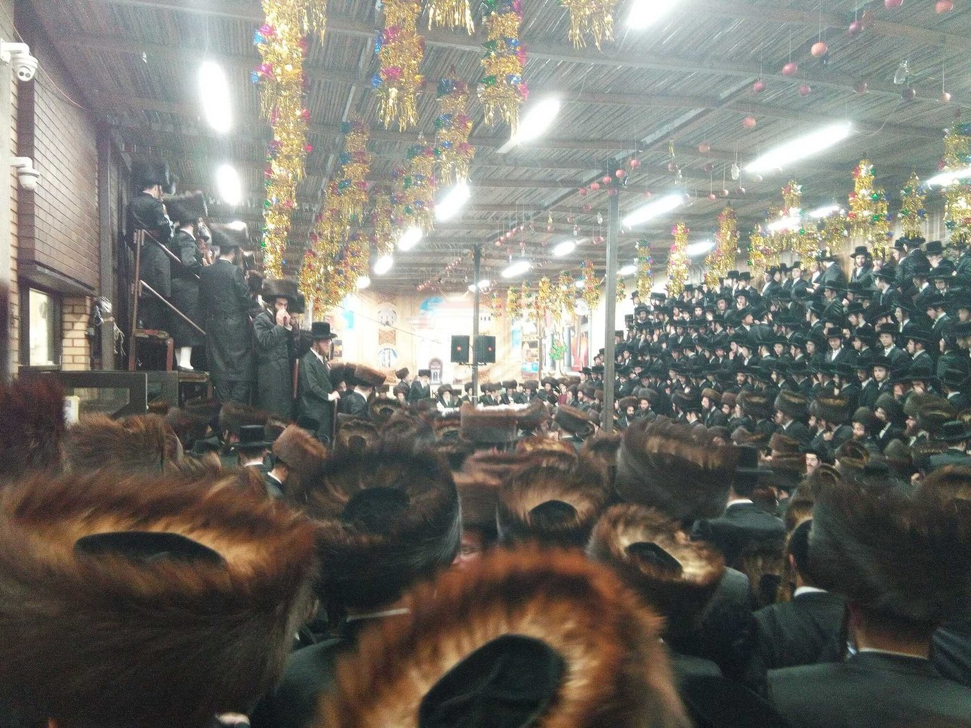 שמחת בית השואבה ונענועים בחצה''ק פאפא