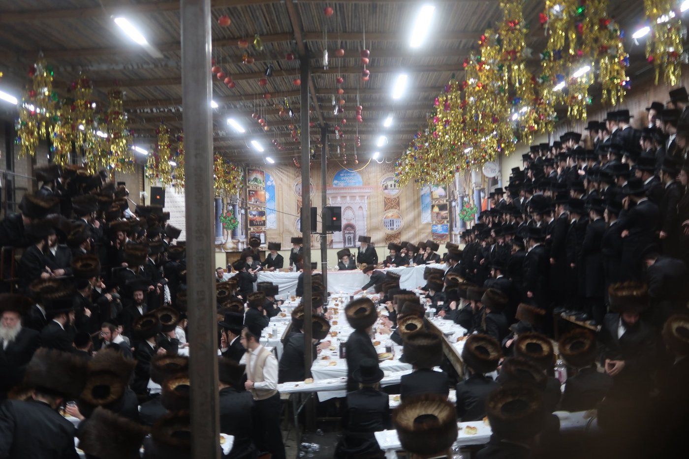 שמחת בית השואבה ונענועים בחצה''ק פאפא