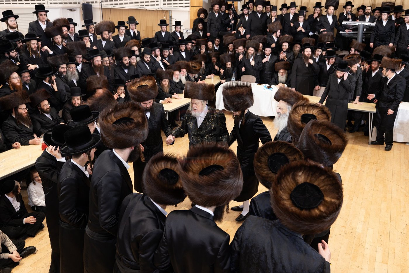 האדמו"ר ממונקאטש בביקור בלונדון