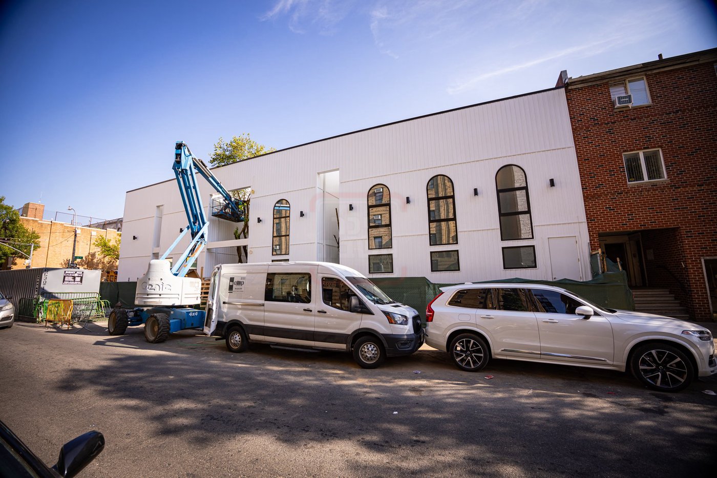 התחלת הבניה בצאנז קלויזנבורג בחודש אלול האחרון