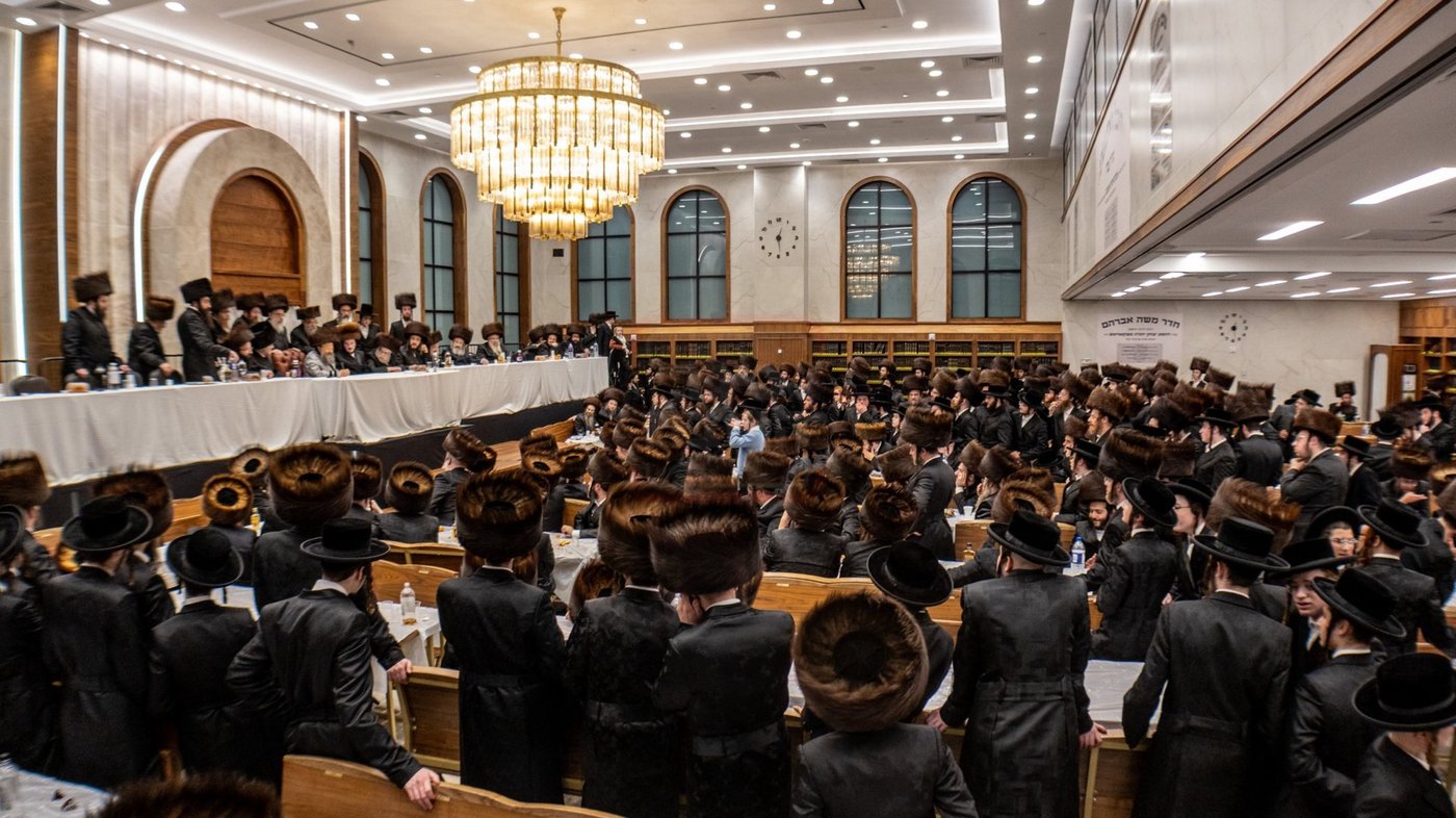 שמחת הווארט והתנאים לנכד האדמו"ר מבאבוב 45