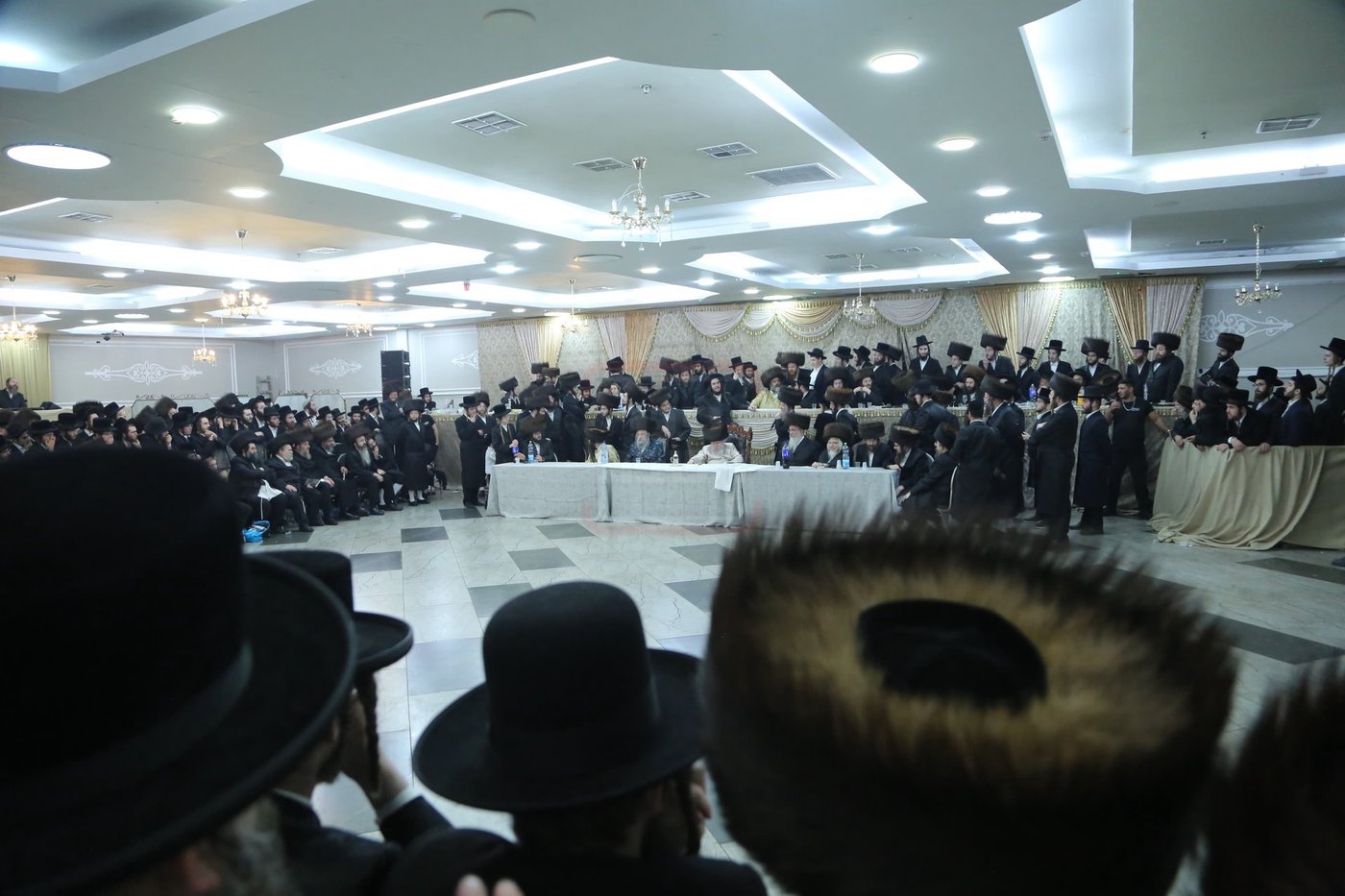 שמחת נישואי נכדת האדמו"ר מלעלוב ארה"ב