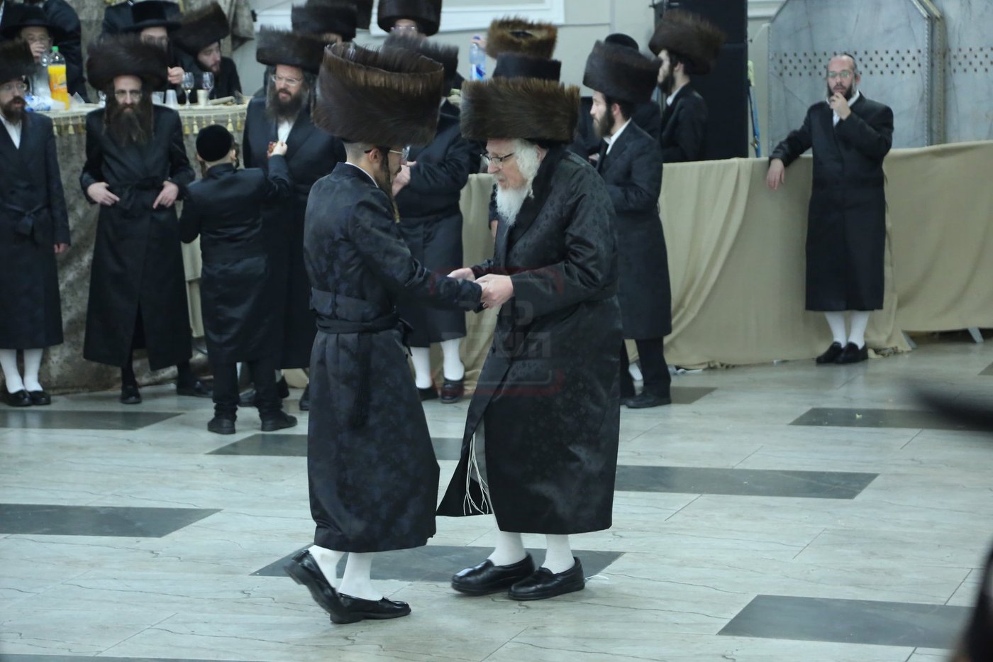 שמחת נישואי נכדת האדמו"ר מלעלוב ארה"ב