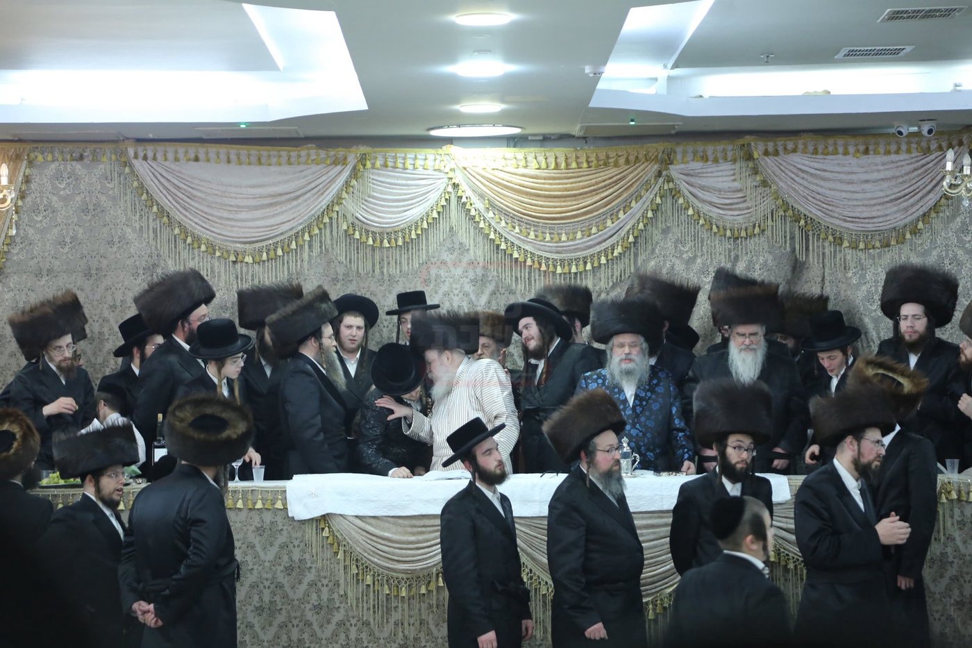 שמחת נישואי נכדת האדמו"ר מלעלוב ארה"ב