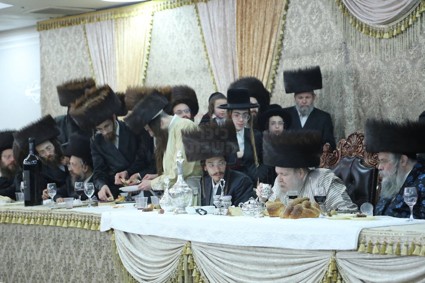 שמחת נישואי נכדת האדמו"ר מלעלוב ארה"ב