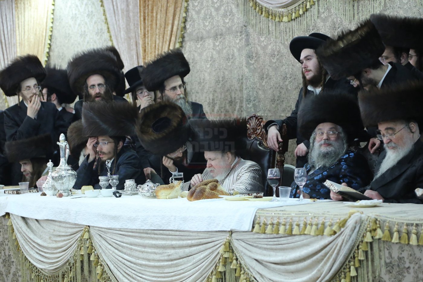 שמחת נישואי נכדת האדמו"ר מלעלוב ארה"ב