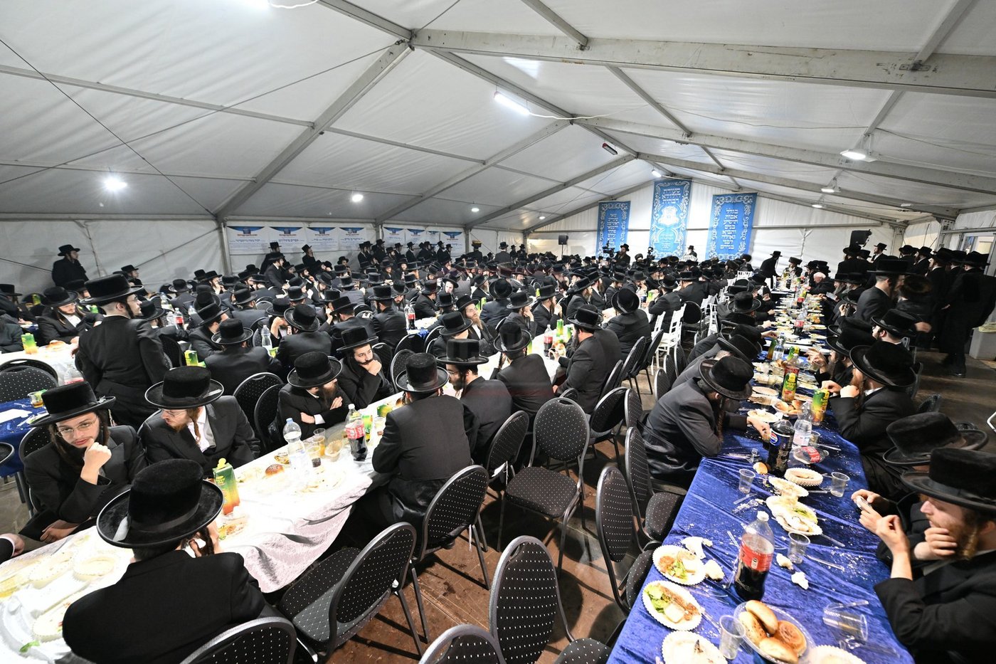 מעמד הכנסת ספר תורה בעיירת דארג