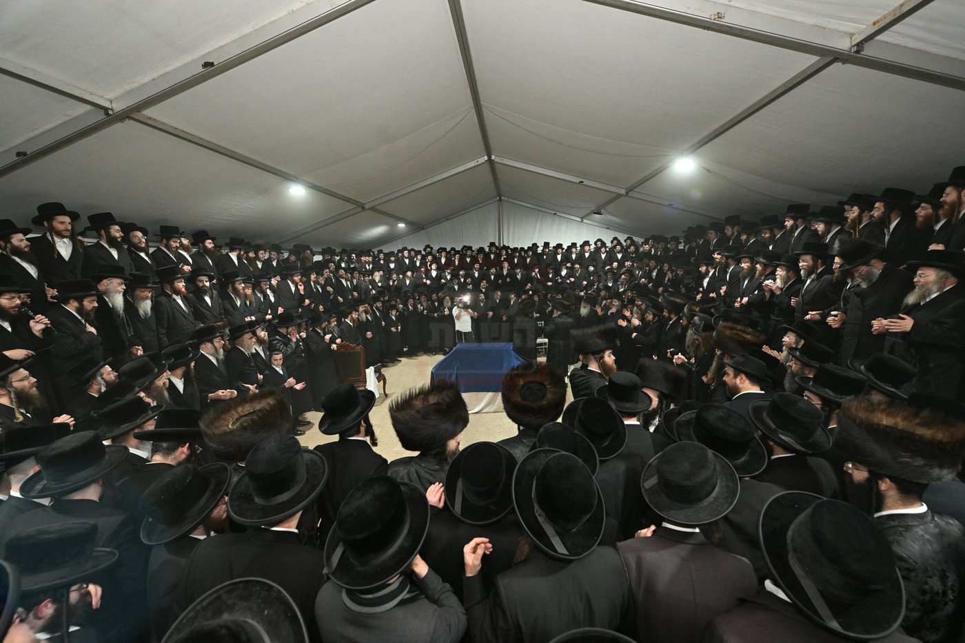 מעמד הכנסת ספר תורה בעיירת דארג