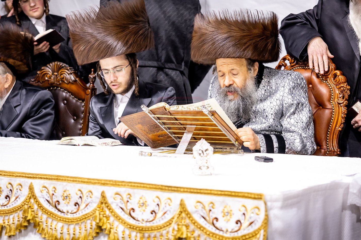 האדמו"ר מבאבוב 45 בשב"ק בעיר יוניאן