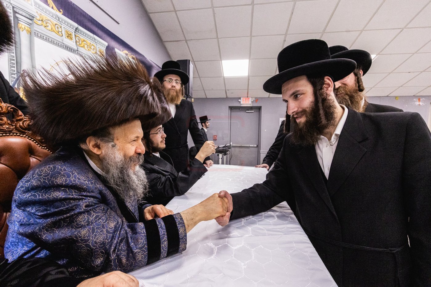 האדמו"ר מבאבוב 45 בביקור בת"ת בעיר יוניאן