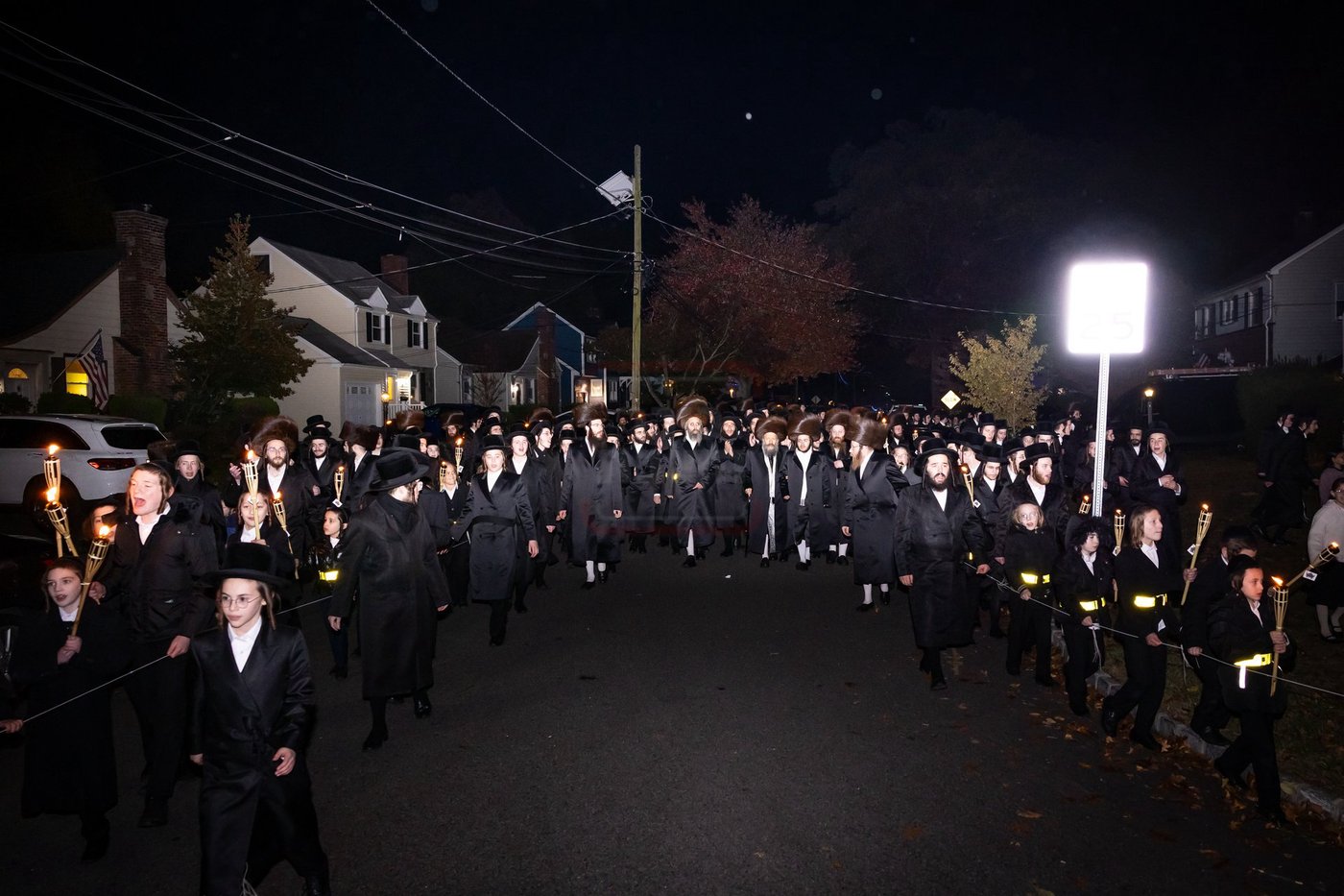 האדמו"ר מבאבוב 45 בשב"ק בעיר יוניאן