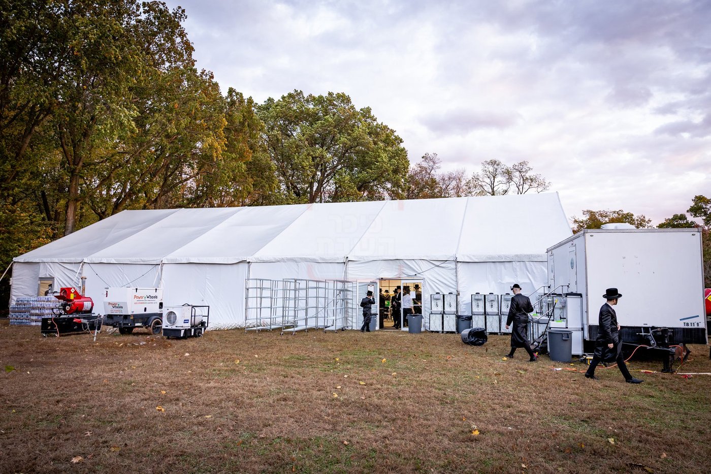ההכנות לשב"ק בצל האדמו"ר מבאבוב 45 בעיר יוניאן