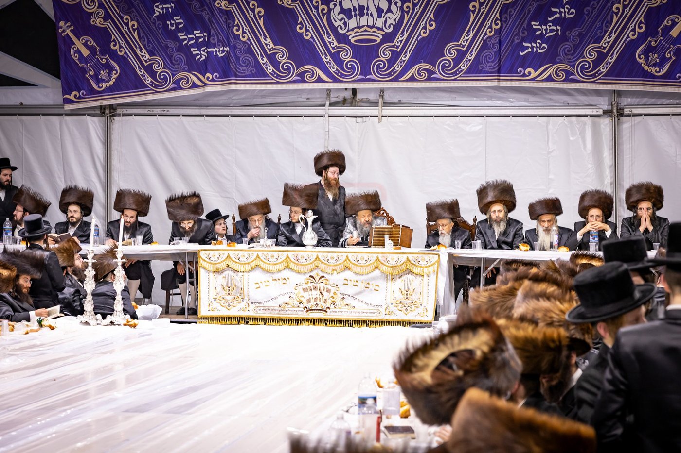 האדמו"ר מבאבוב 45 בשב"ק בעיר יוניאן