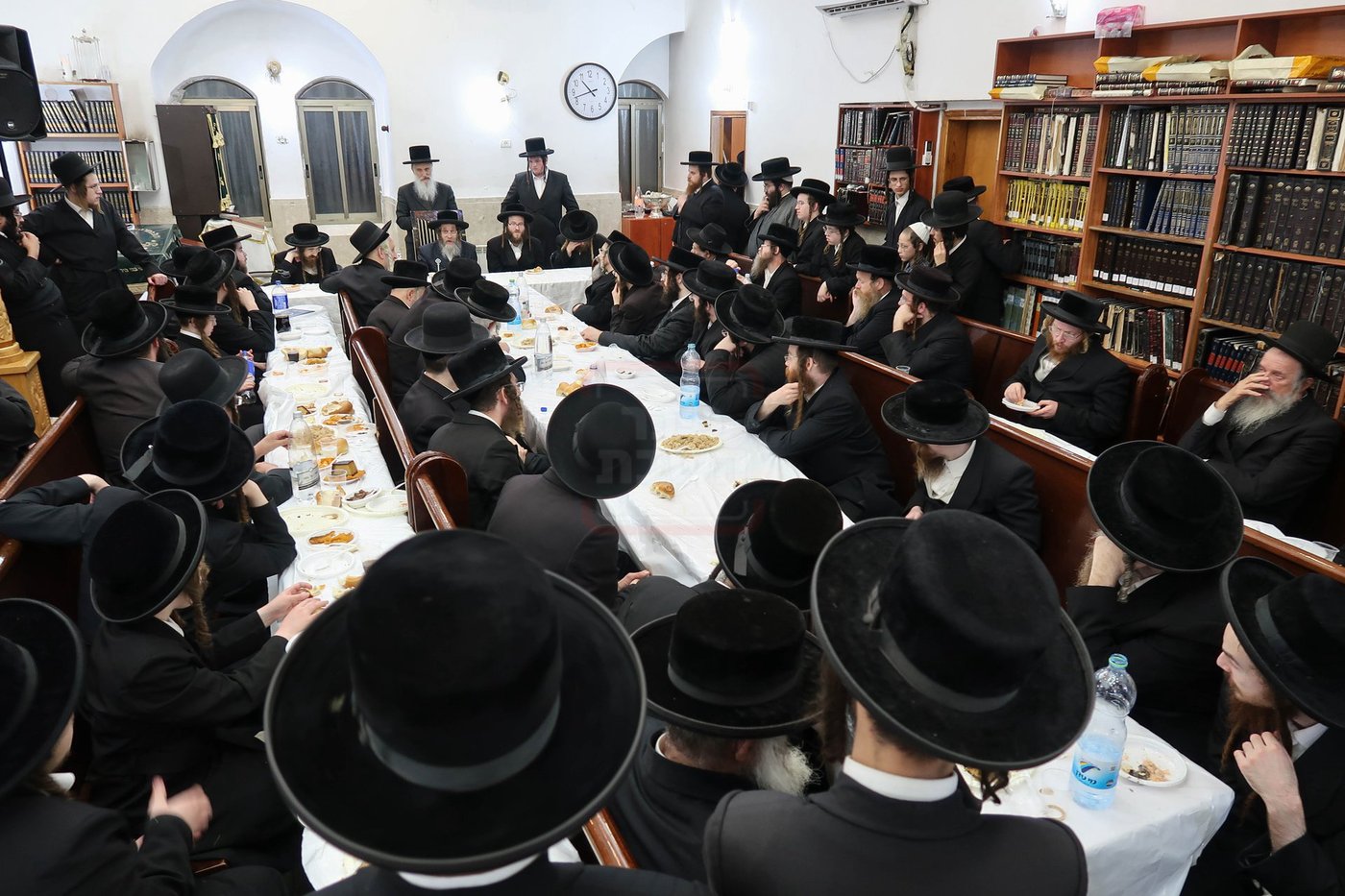 סעודת הודאה בקרעטשניף סיגעט