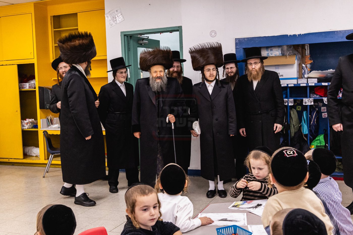 האדמו"ר מבאבוב 45 בביקור בת"ת בעיר יוניאן