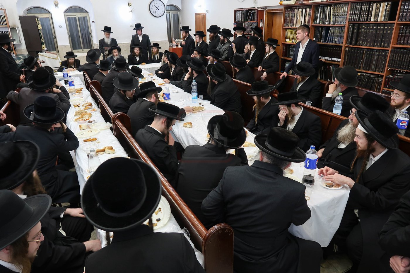 סעודת הודאה בקרעטשניף סיגעט