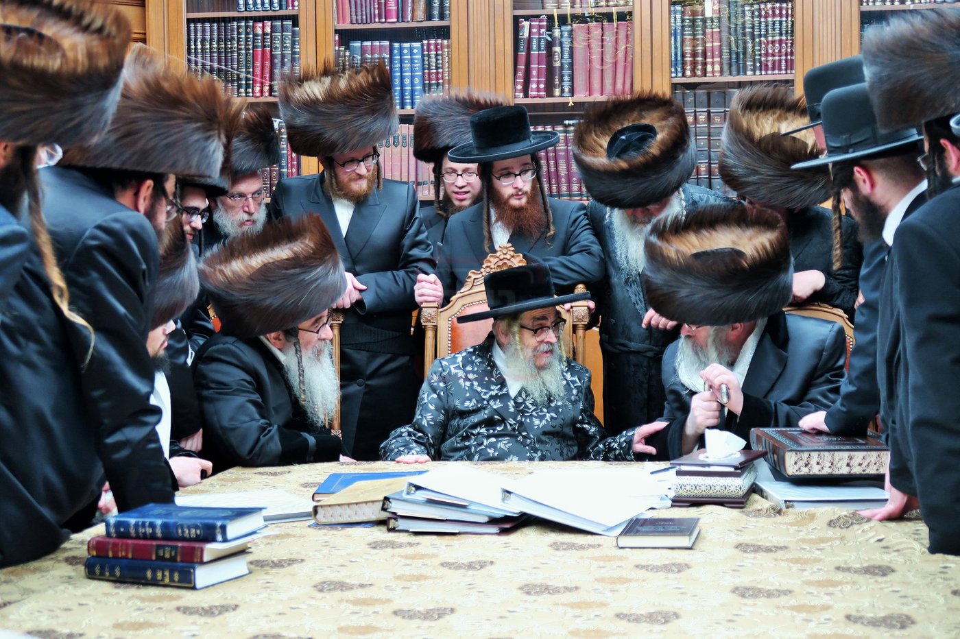 האדמו"רים מספינקא וראחוב בביקור אצל האדמו"ר מסאטמר