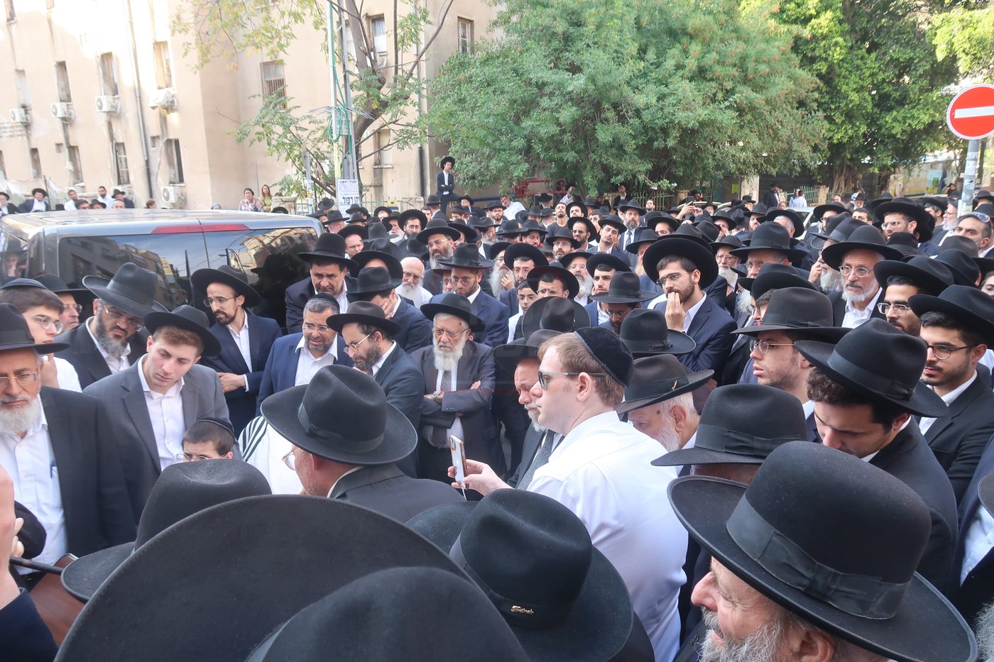 הלוויית הגאון רבי אליהו רפול זצ"ל