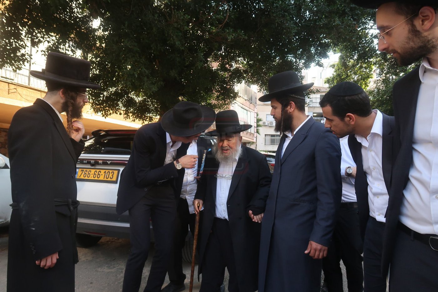 הגאון רבי עמנואל טולידנו בהלוויה