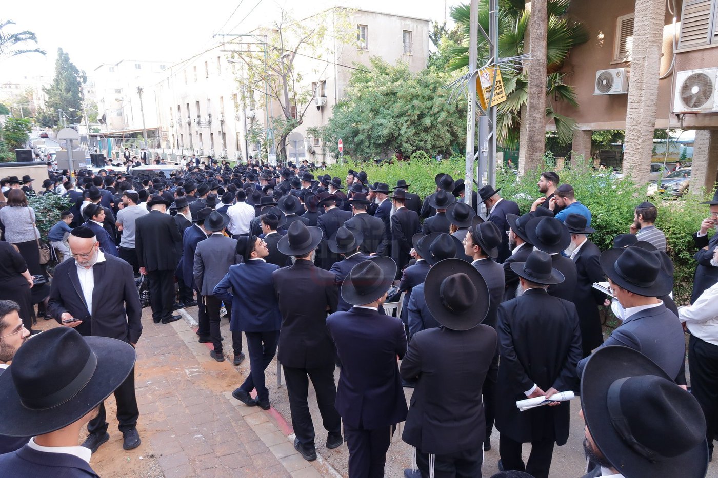 הלוויית הגאון רבי אליהו רפול זצ"ל