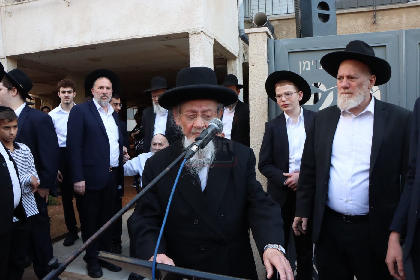 הלוויית הגאון רבי אליהו רפול זצ"ל