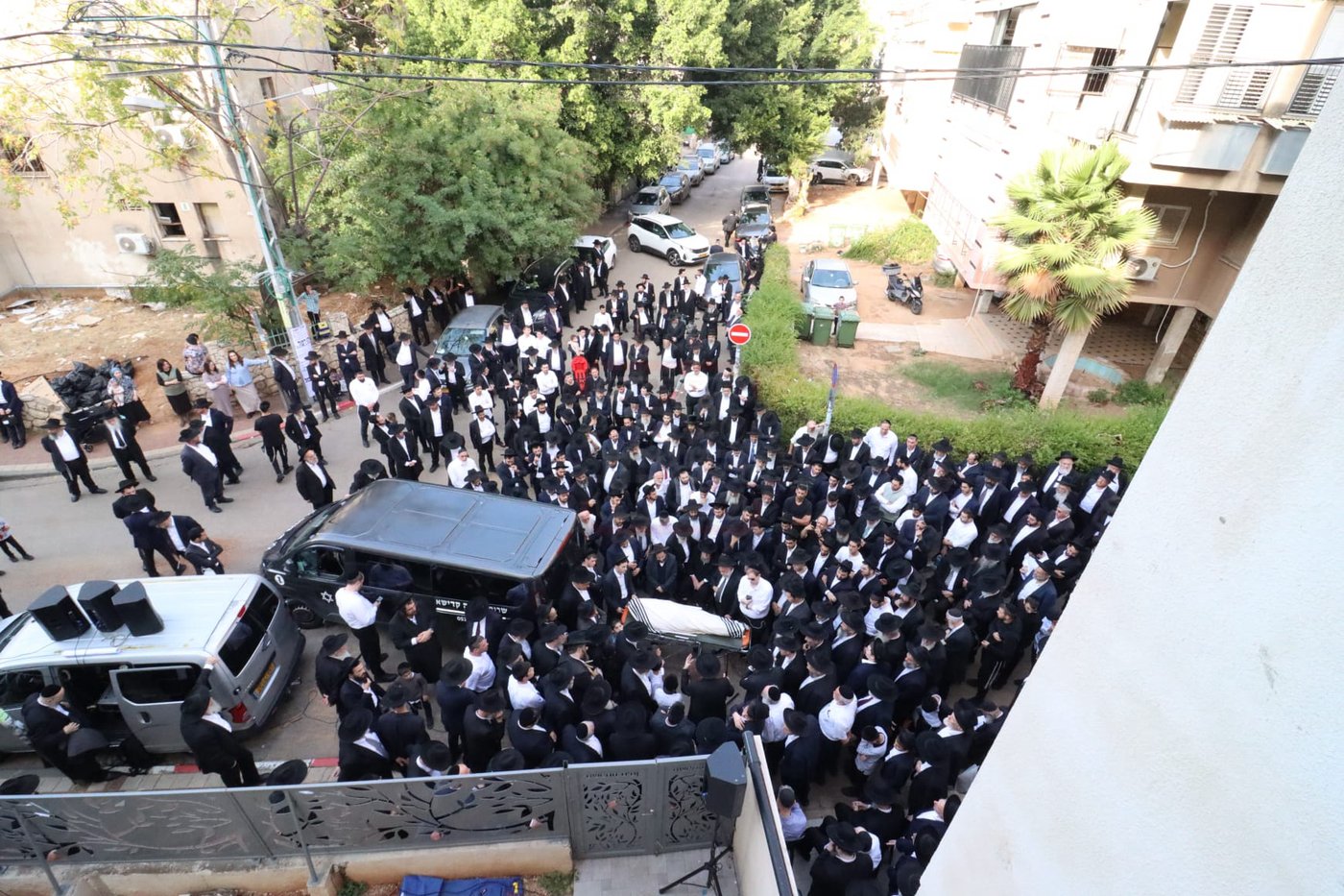 הלוויית הגאון רבי אליהו רפול זצ"ל