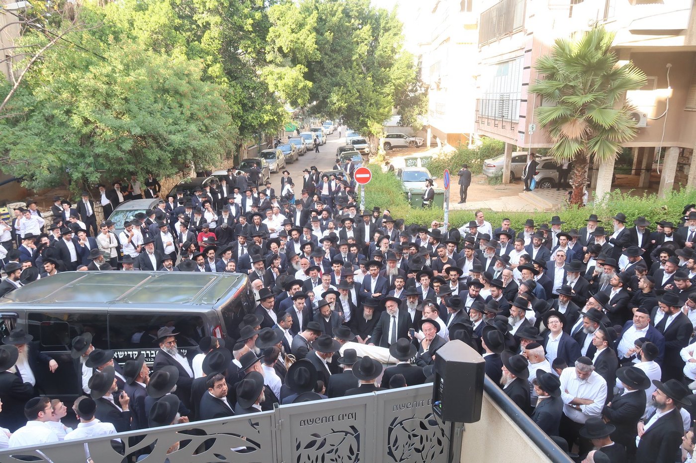הלוויית הגאון רבי אליהו רפול זצ"ל