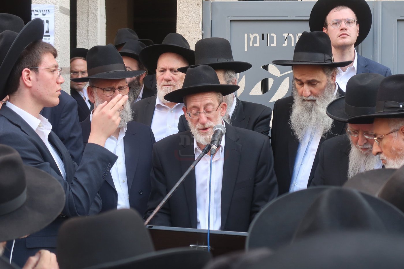 הלוויית הגאון רבי אליהו רפול זצ"ל