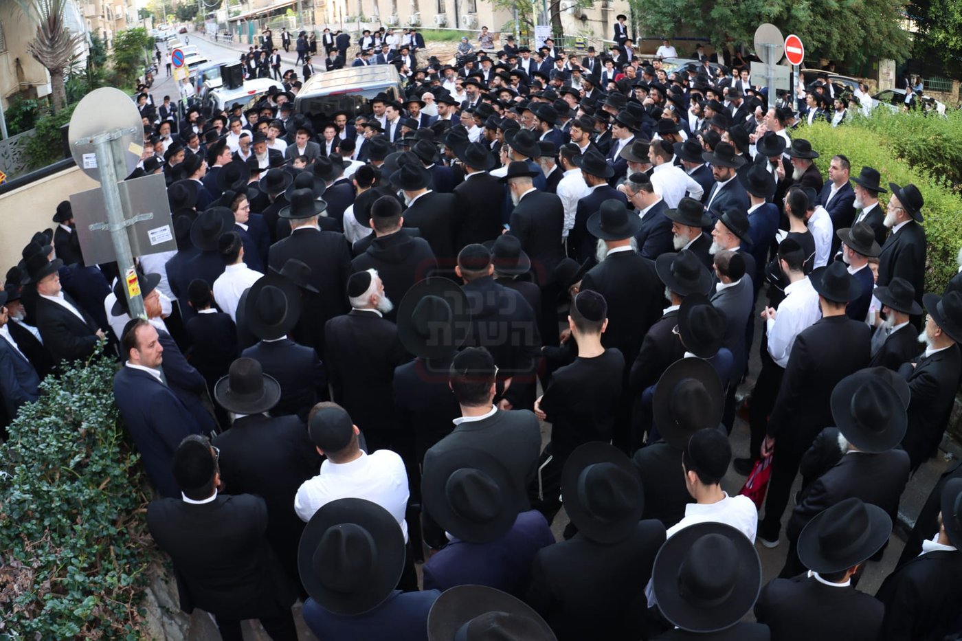 הלוויית הגאון רבי אליהו רפול זצ"ל