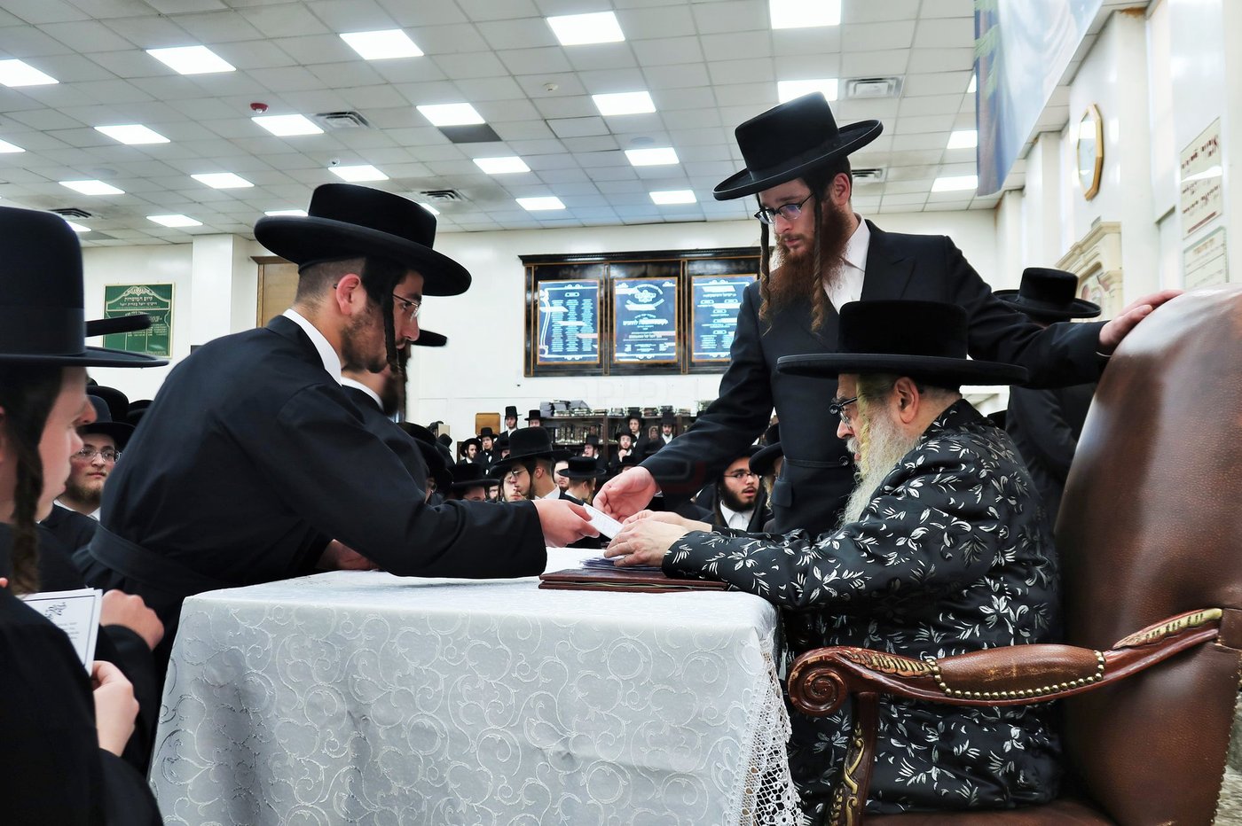 מעמד צאתכם לשלום לאדמו"ר מסאטמר