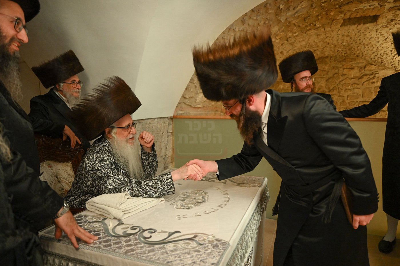 האדמו"ר מצאנז בערב שב"ק בכותל המערבי