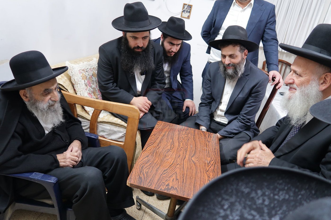 ניחום אבלים אצל הגר"מ צדקה