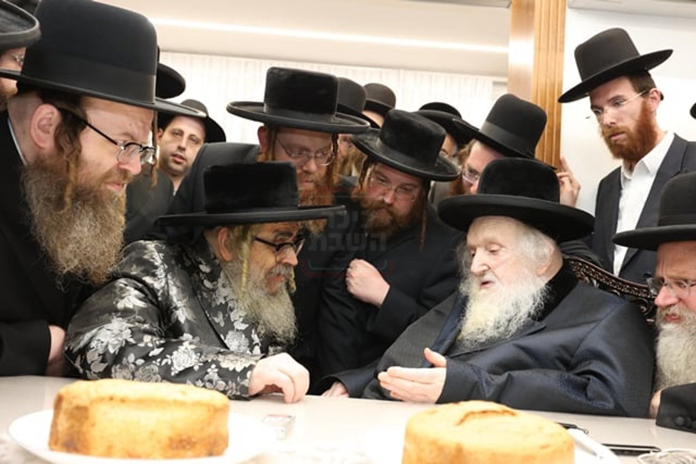 האדמו"ר מסאטמר בביקור אצל הגר"מ שטרנבוך