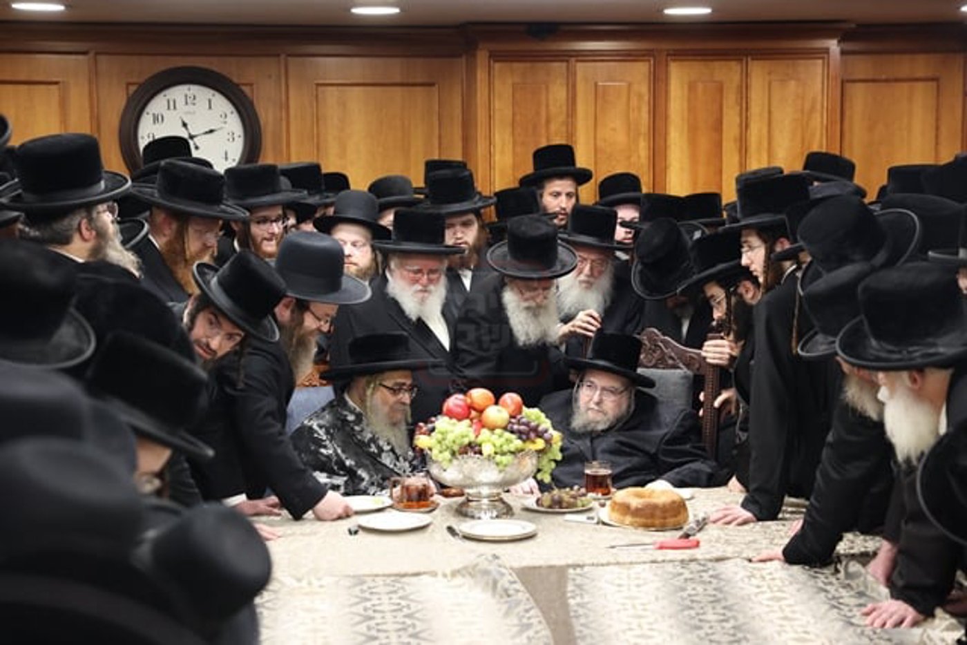 האדמו"ר מסאטמר בביקור אצל האדמו"ר מבעלזא