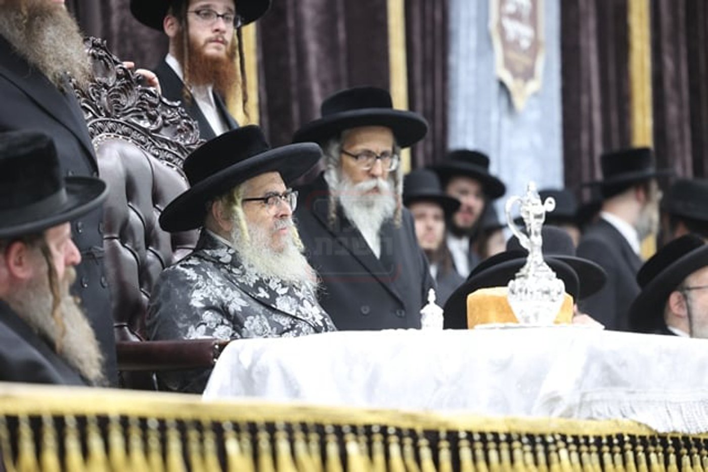 מעמד קבלת הפנים להאדמו"ר מסאטמר בשילוב סיום כתיבת ס"ת