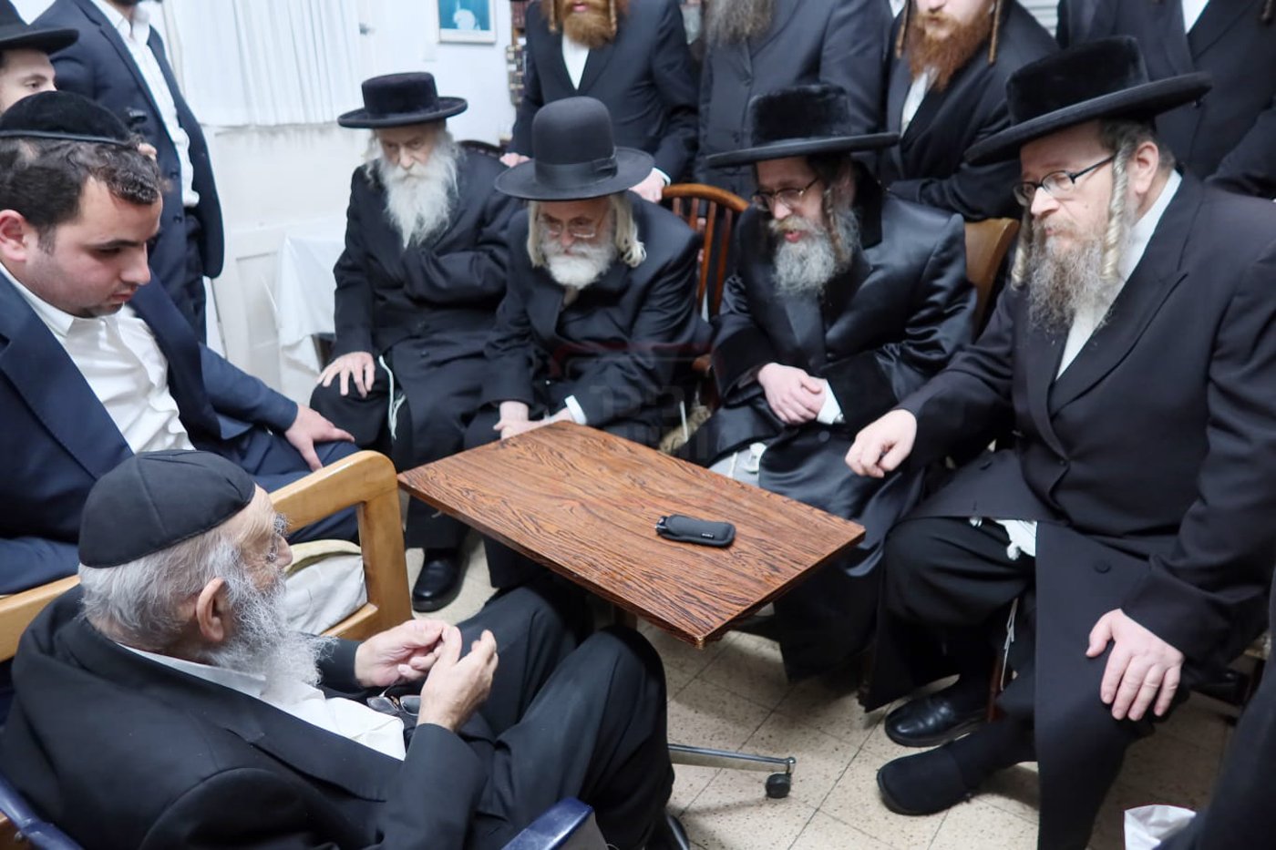 ניחום אבלים אצל הגר"מ צדקה