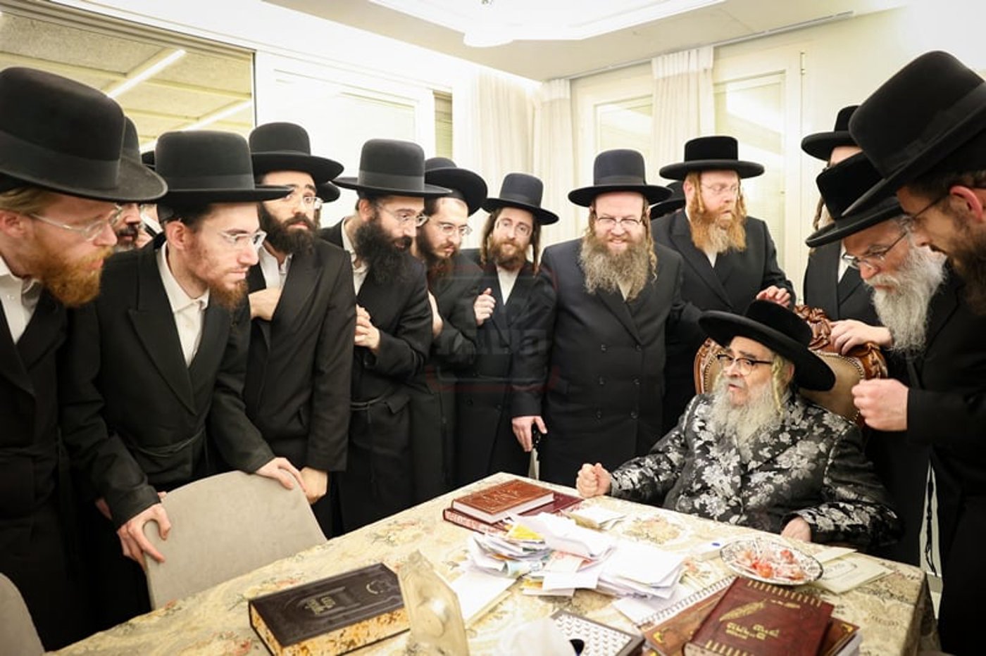 האדמו"ר מסאטמר בשיחה לאברכי גור