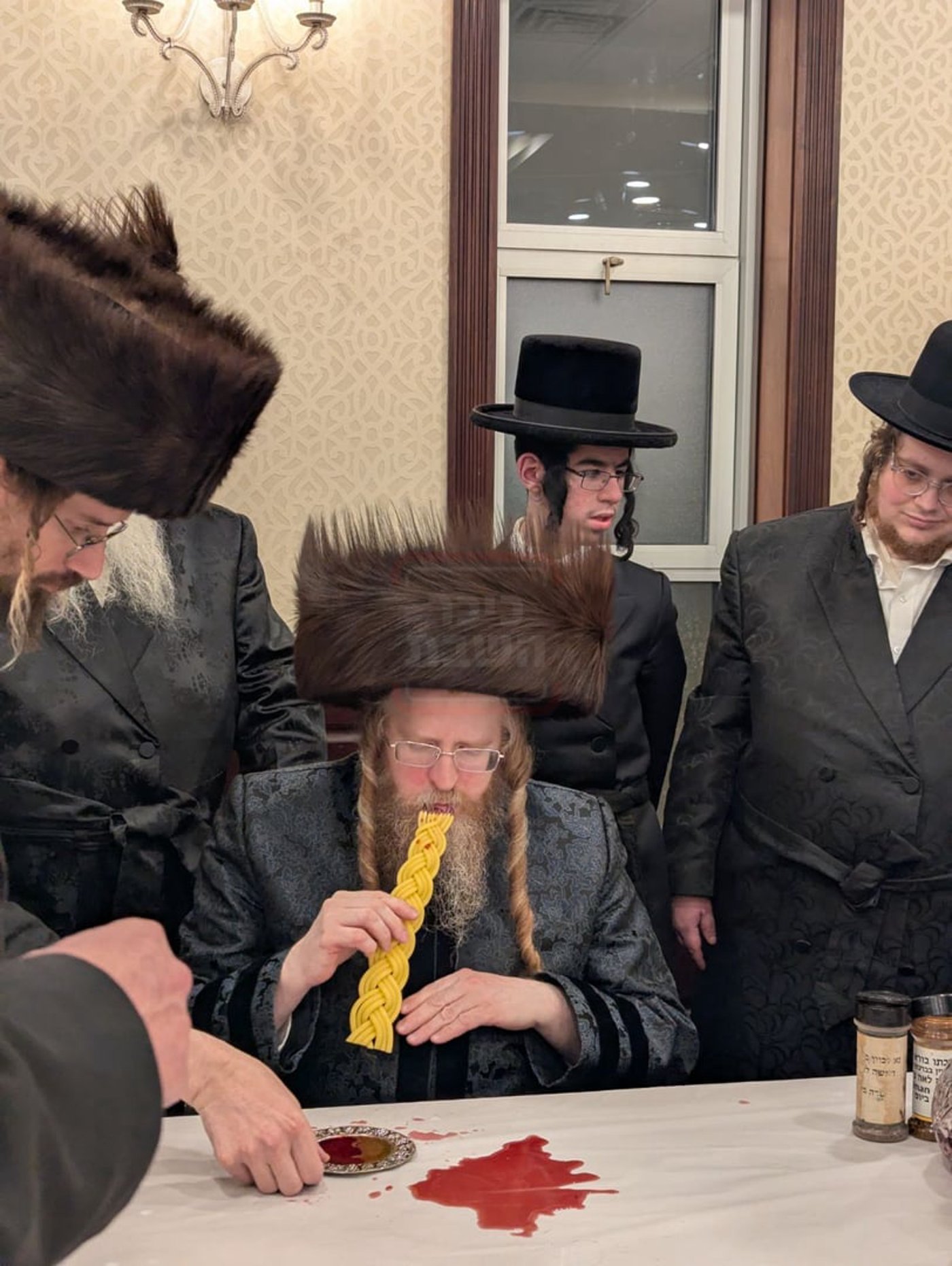 האדמו"ר משומרי אמונים בביקור בשיקאגו