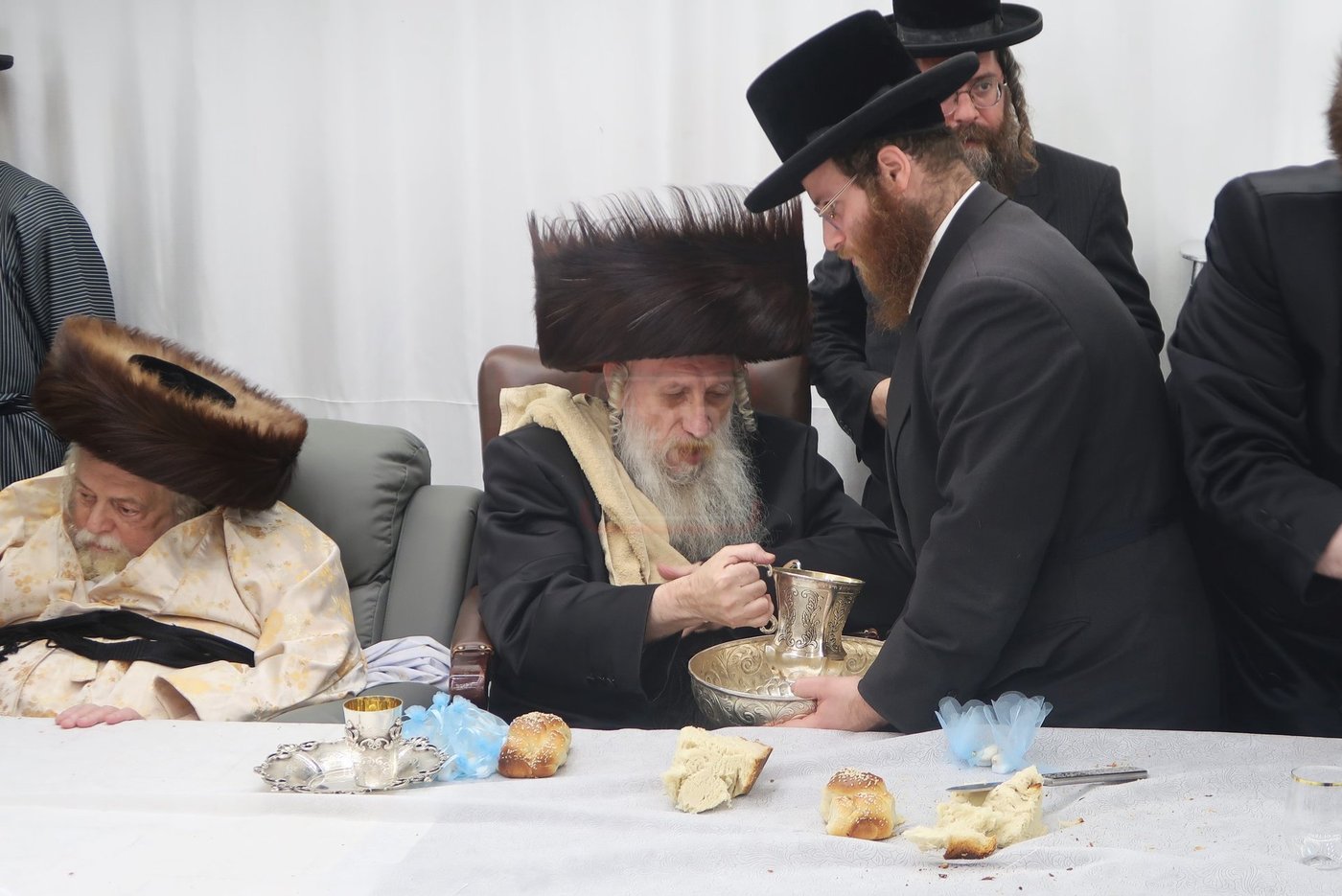 שמחת פדיון הבן בחצרות תולדות אברהם יצחק - טשארנאביל - קאלוב