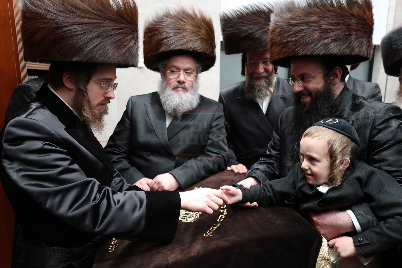 מוצאי שב"ק בצל האדמו"ר מסאדיגורה בלייקווד