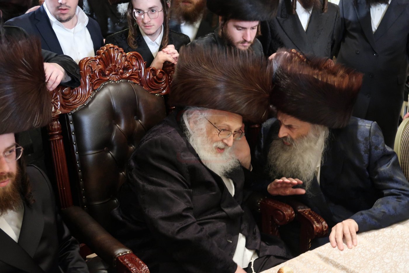 החיד"א וייס בשיחה עם אחיו האדמו"ר מהורדנקא