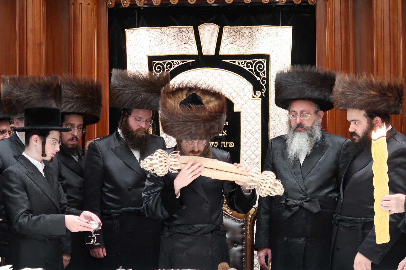 מוצאי שב"ק בצל האדמו"ר מסאדיגורה בלייקווד