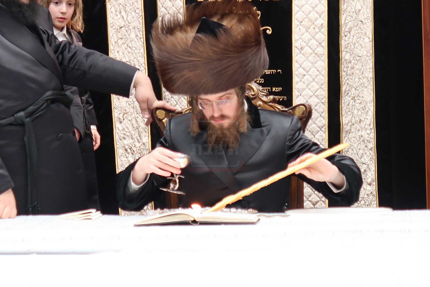 מוצאי שב"ק בצל האדמו"ר מסאדיגורה בלייקווד