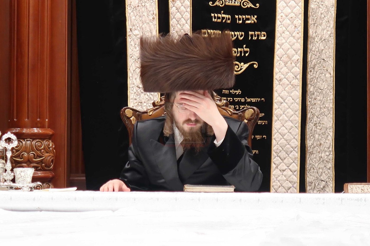 מוצאי שב"ק בצל האדמו"ר מסאדיגורה בלייקווד